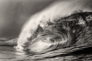 beautiful_wave_picture_black_and_white_ireland